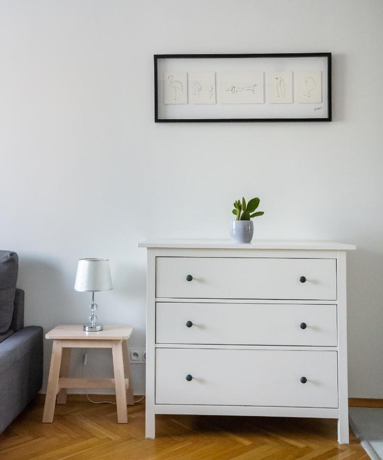 Nowogrodzka Grey Apartment วอร์ซอ ภายนอก รูปภาพ